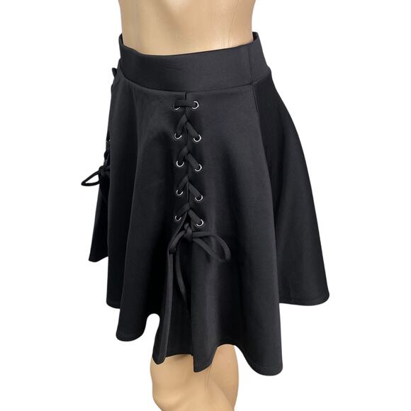 Hot Topic Black Lace Up Emo Flared Skater Mini Skirt SZ S - Picture 4 of 9